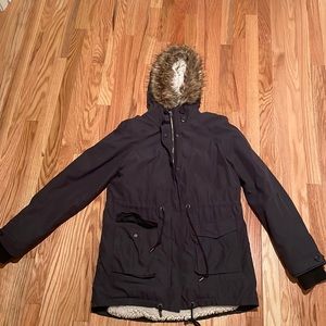 Aeropostale button/zip up navy winter coat SIZE: L CONDITION: good